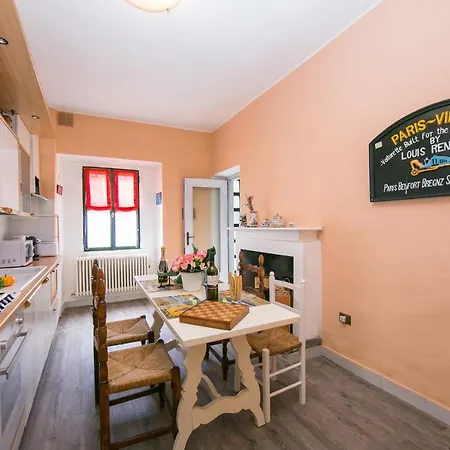 Sleeps 4 Apartment *