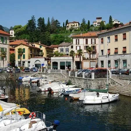 Sleeps 4 *